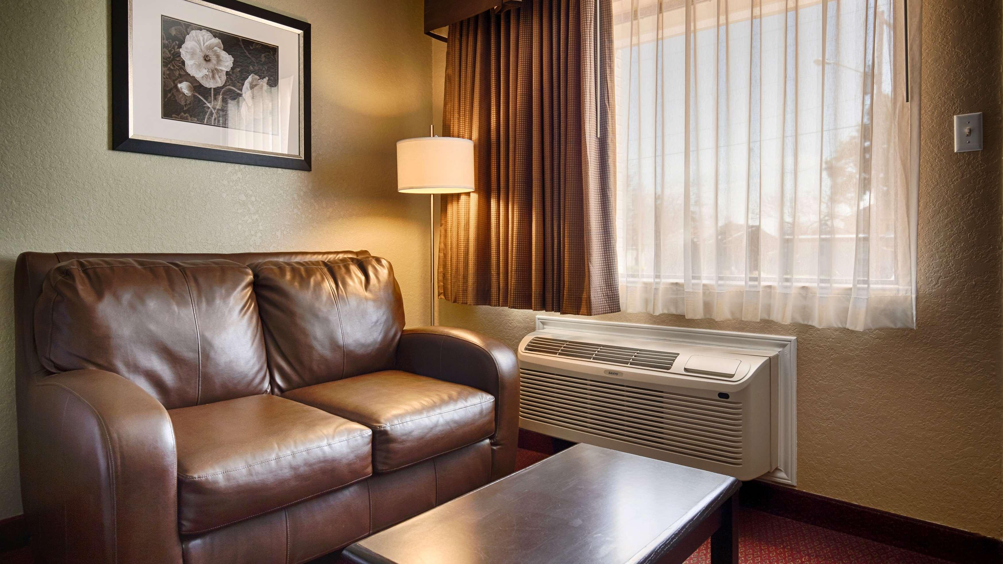 Surestay Hotel By Best Western Floresville Exteriör bild
